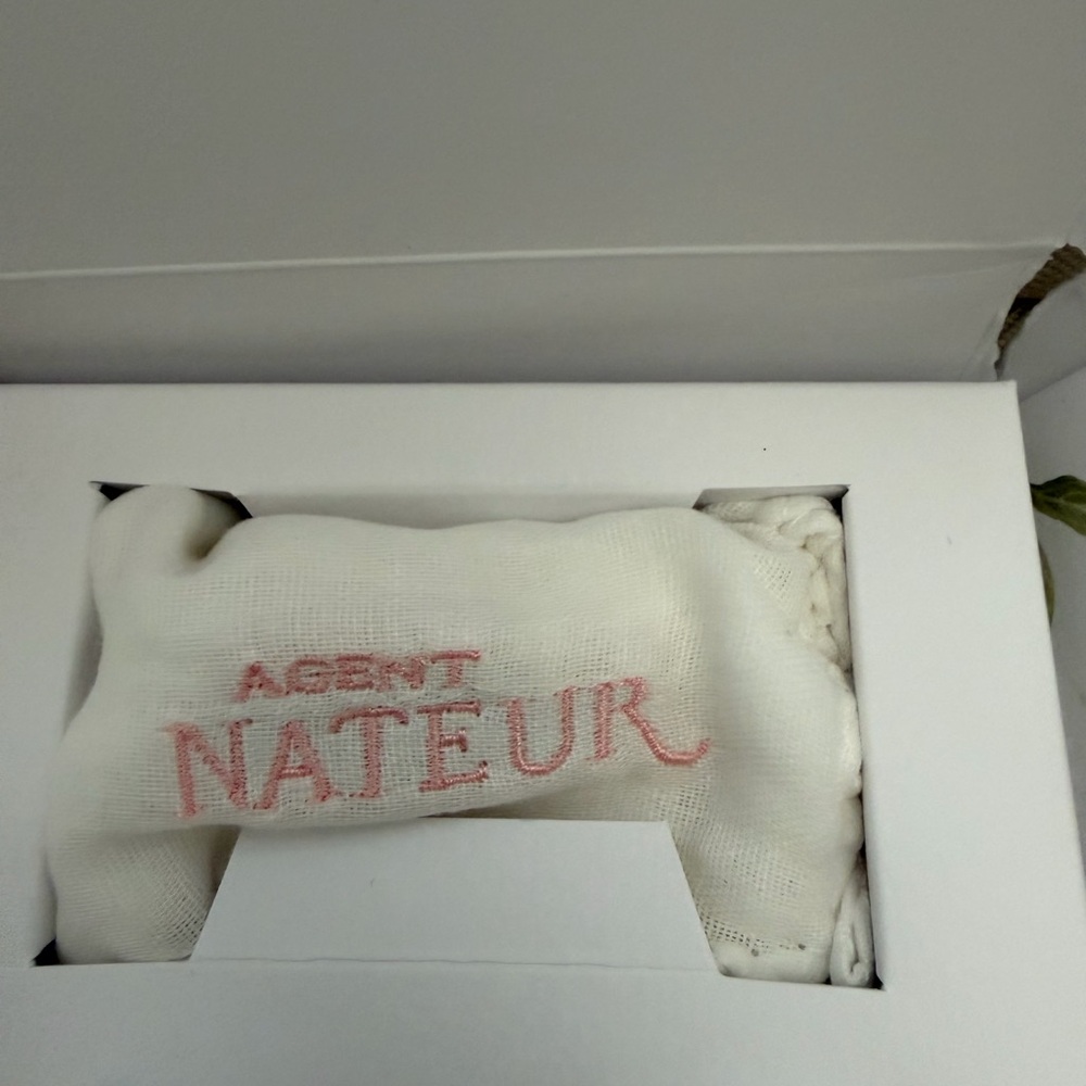 Agent Nateur Skincare 1.7 Cleanser & Face Oil - Picture 3 of 8